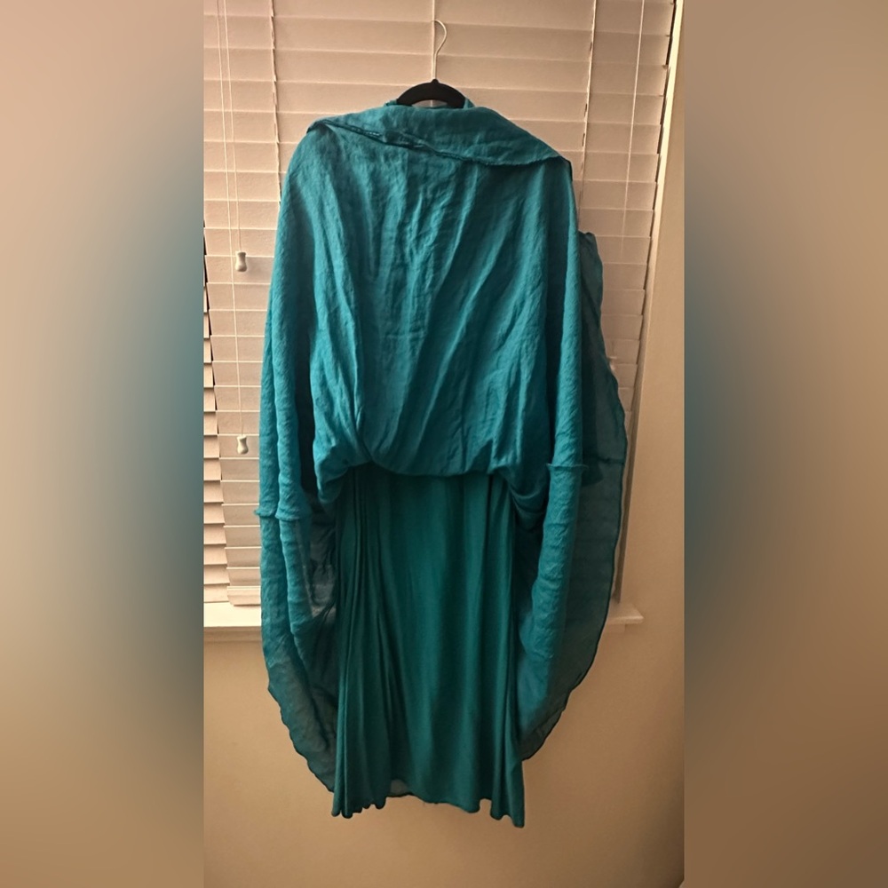 Forever New
Gwen Button Up Midi Dress - Picture 4 of 5